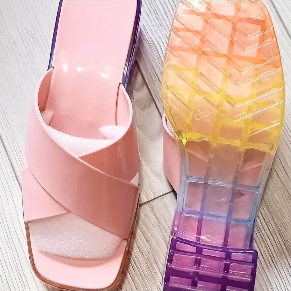 (11-3995)  Women's Platform Sandals Sz M (7.5)